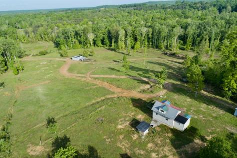 40a Barker Cove Loop Palmer TN 37365