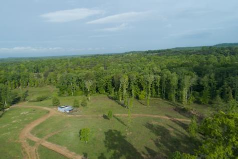 40a Barker Cove Loop Palmer TN 37365