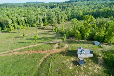 40a Barker Cove Loop Palmer TN 37365