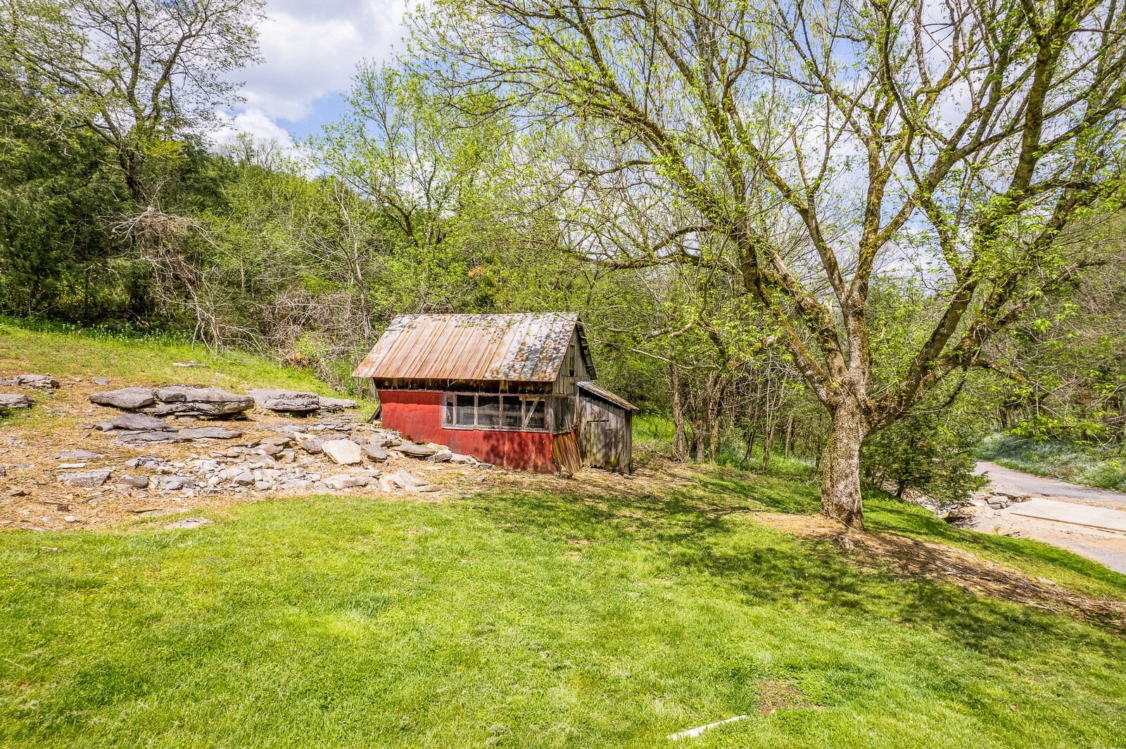 1700 Hannah Branch Road Liberty TN 37095