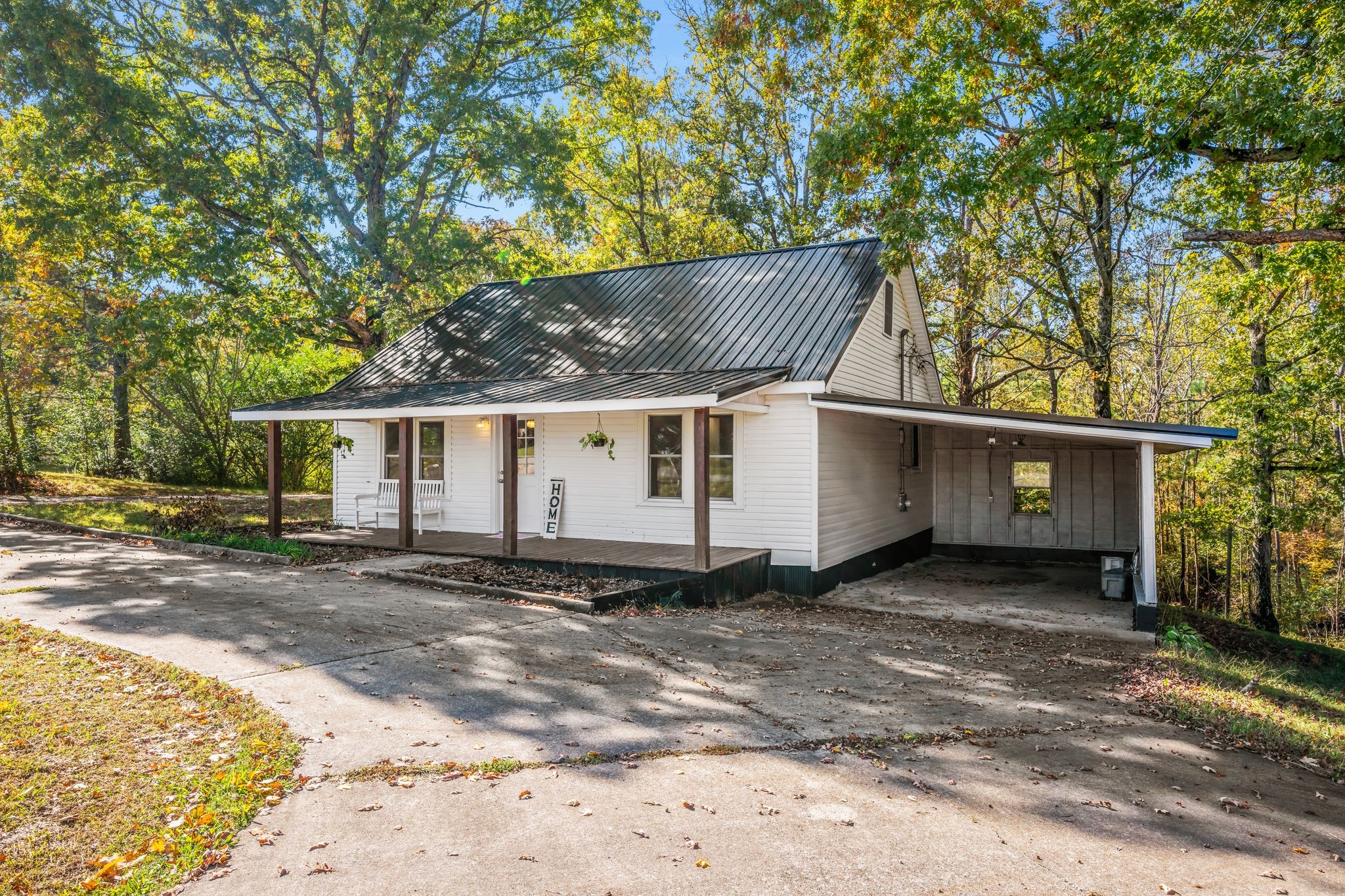 1865 Clydeton Road Waverly TN 37185
