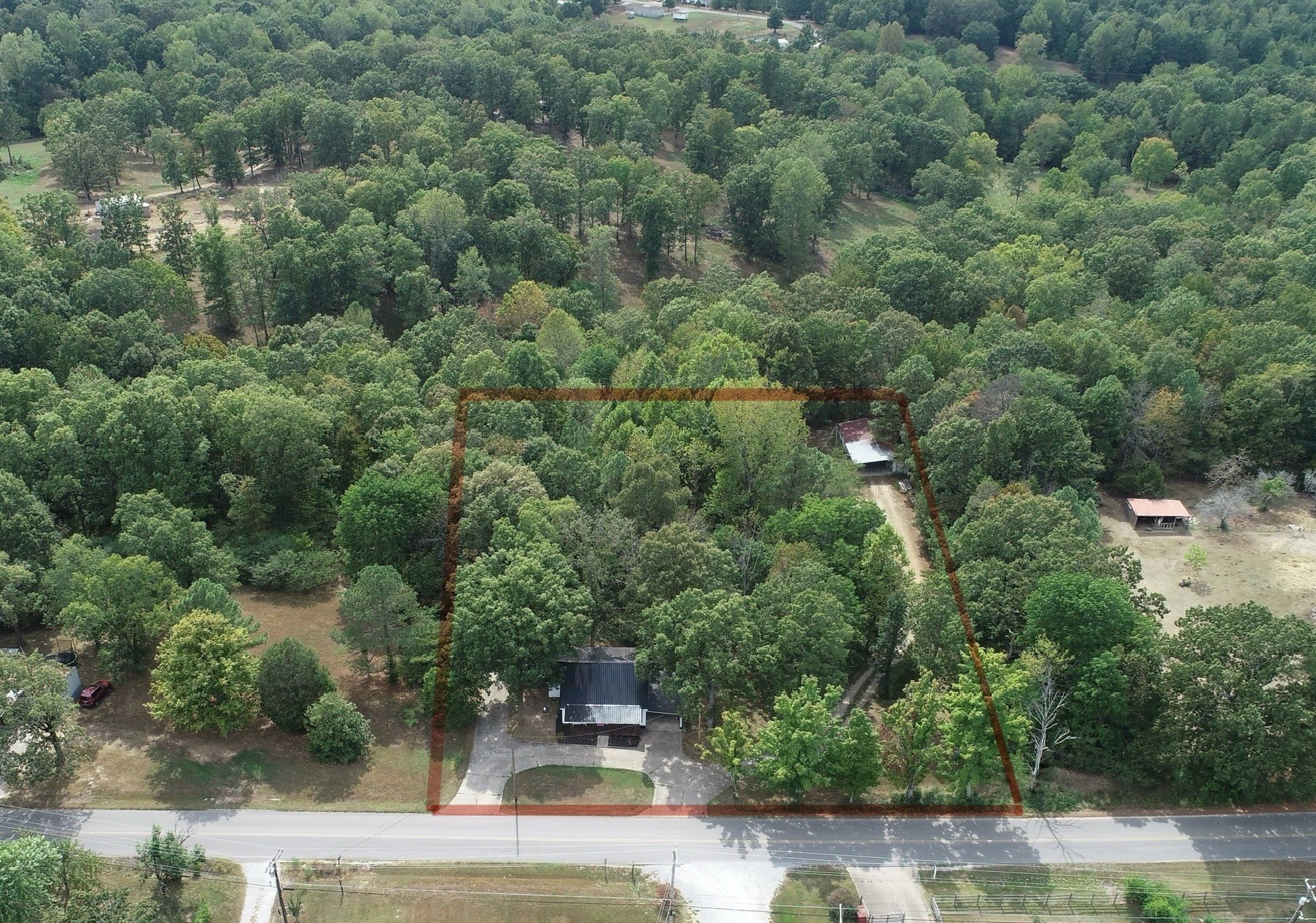 1865 Clydeton Road Waverly TN 37185