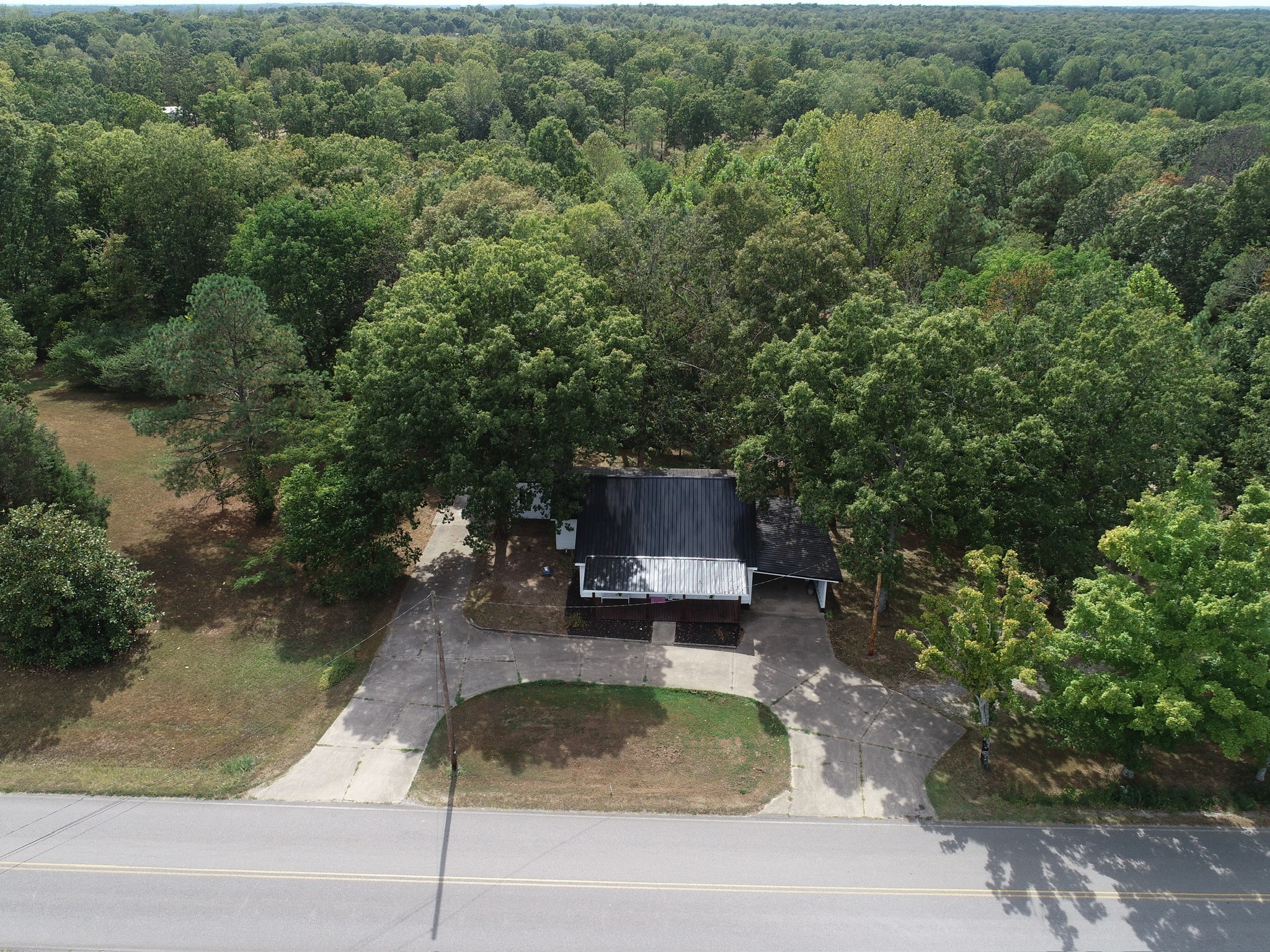 1865 Clydeton Road Waverly TN 37185