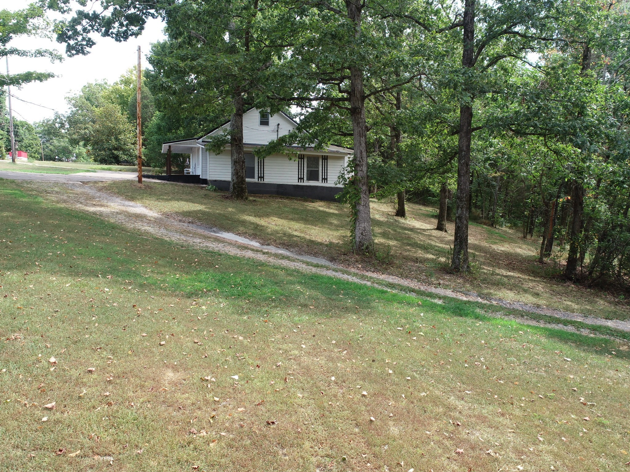 1865 Clydeton Road Waverly TN 37185