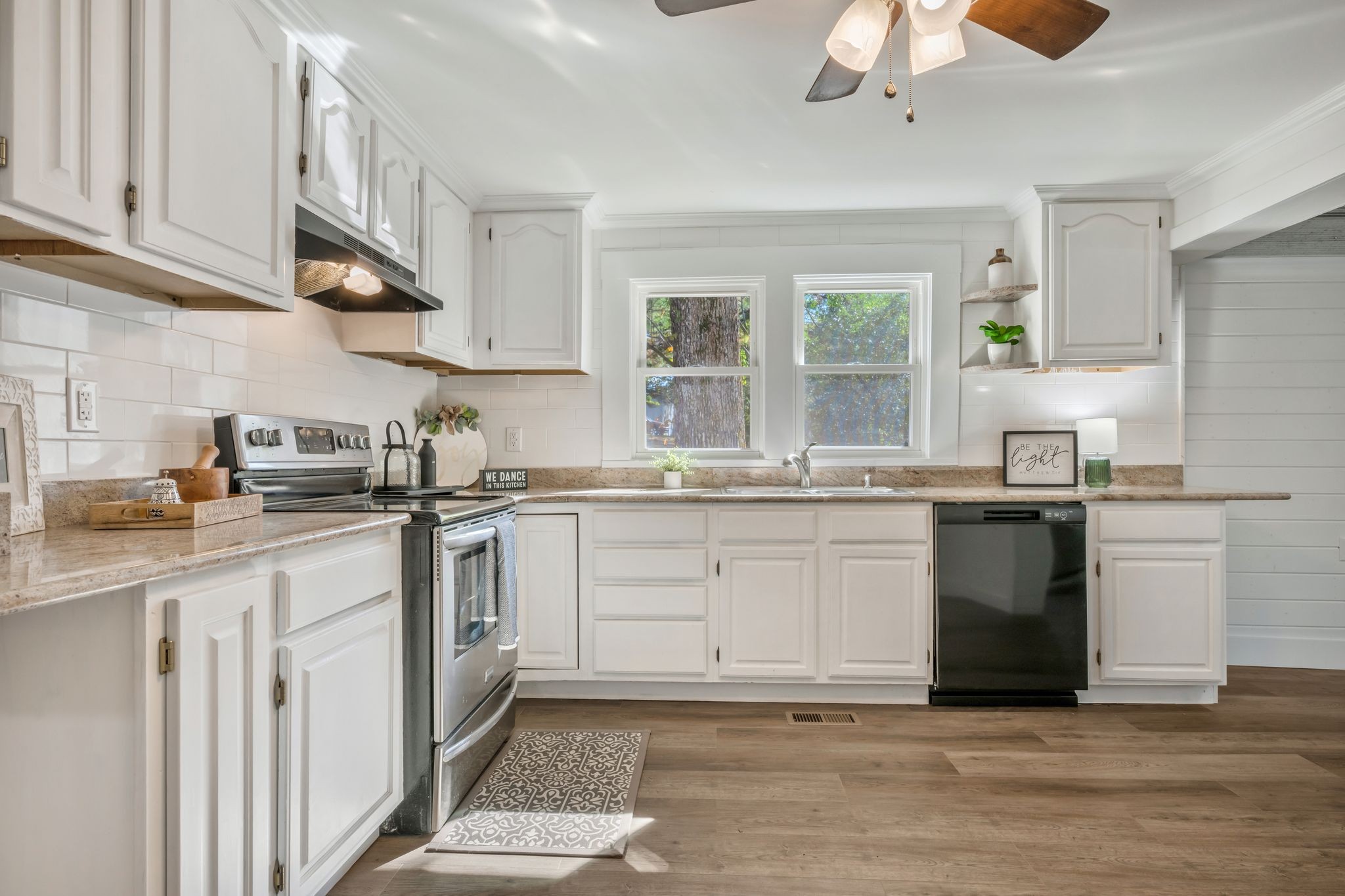 1865 Clydeton Road Waverly TN 37185