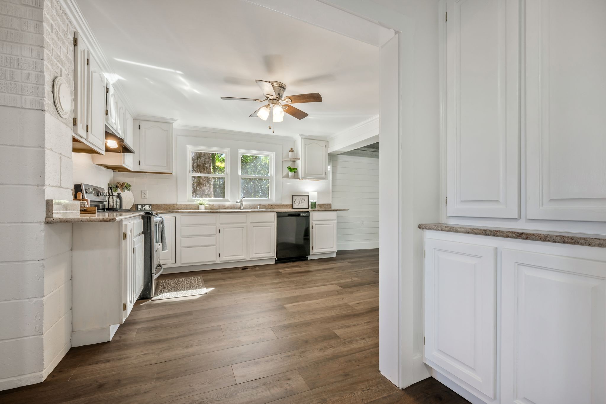1865 Clydeton Road Waverly TN 37185