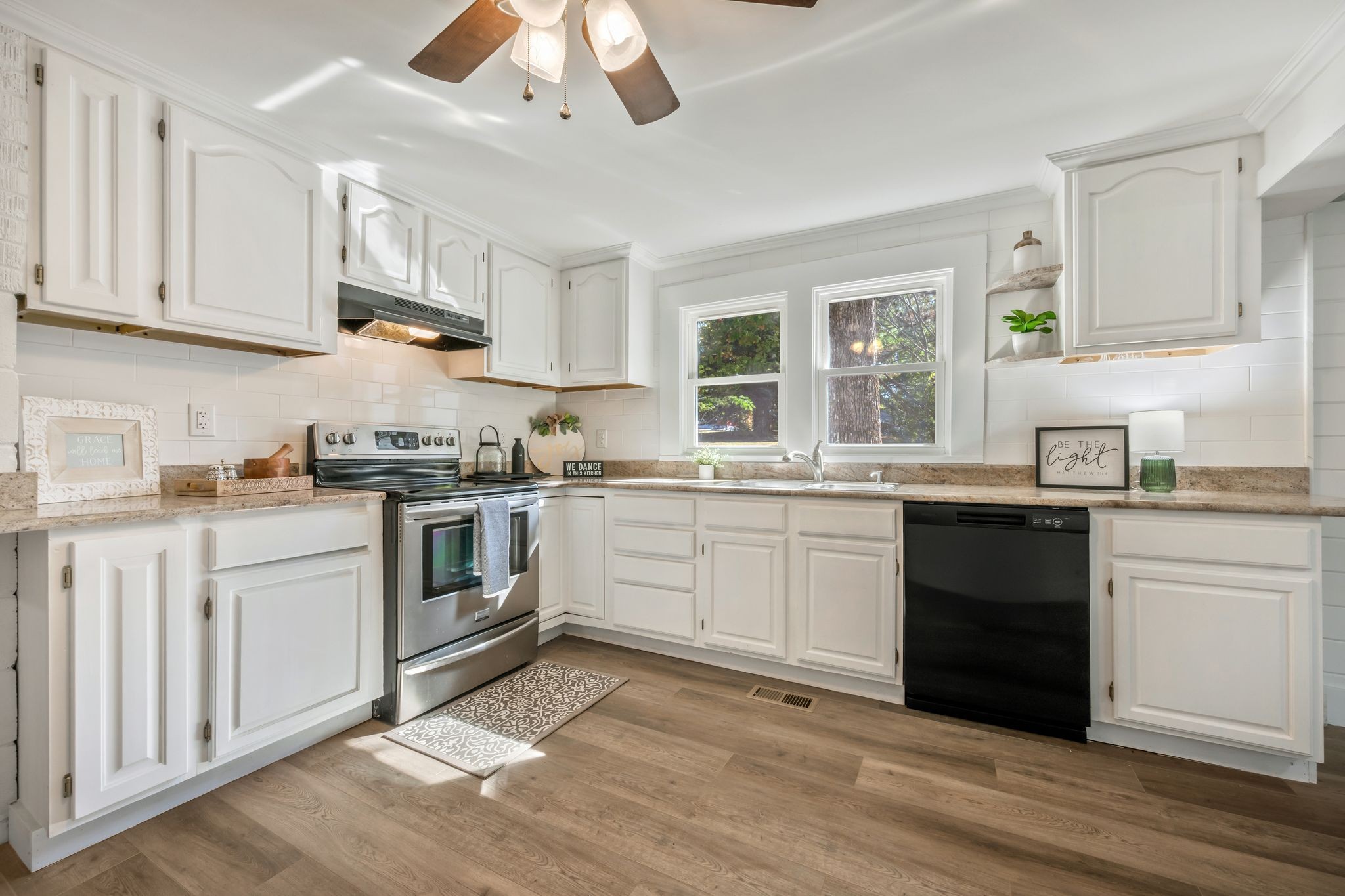 1865 Clydeton Road Waverly TN 37185