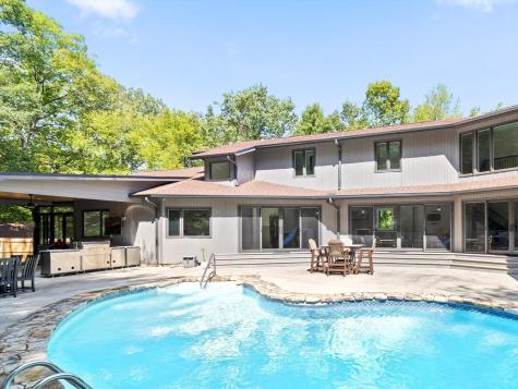 1108 W River Hills Drive Chattanooga TN 37415