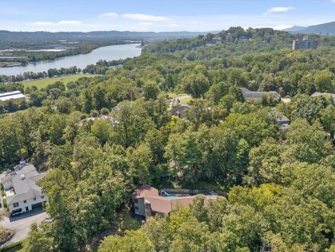 1108 W River Hills Drive Chattanooga TN 37415