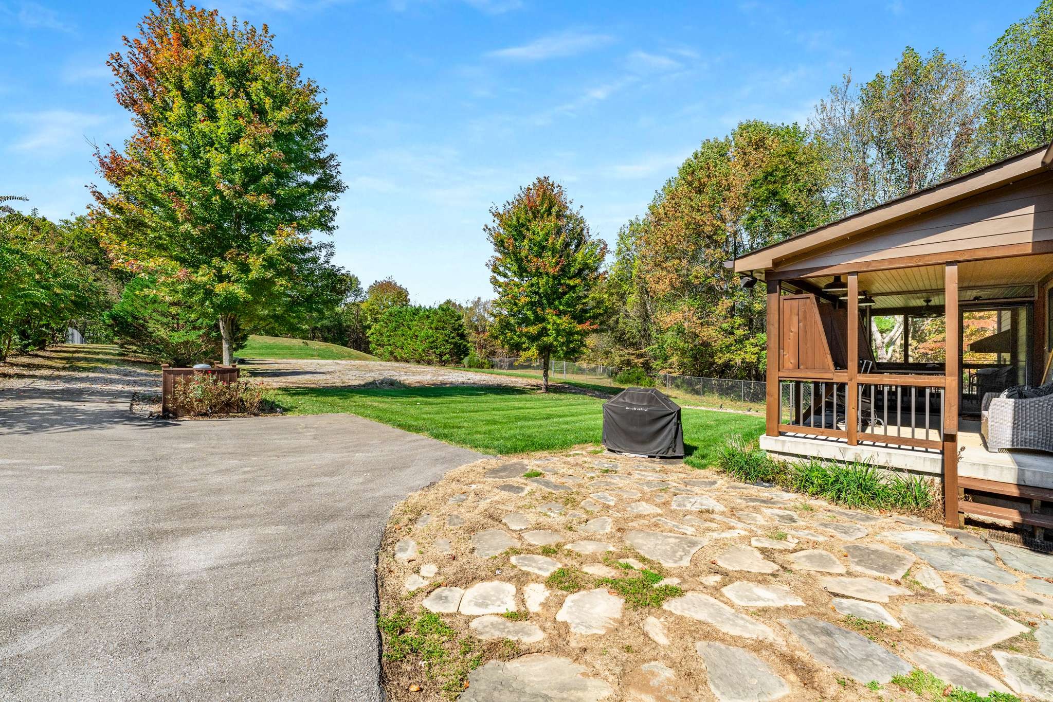 1257 Harris Hollow Road Charlotte TN 37036