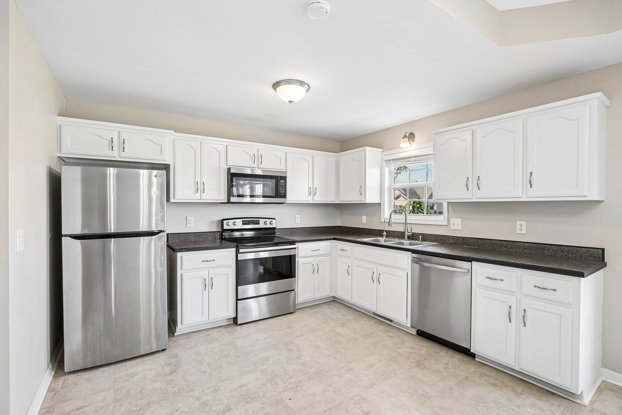 3800 Cindy Jo Dr, N Clarksville TN 37040