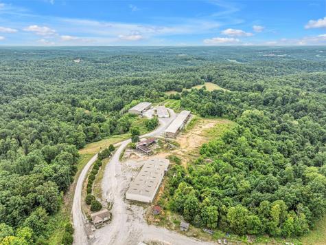 1259 Petty Road White Bluff TN 37187