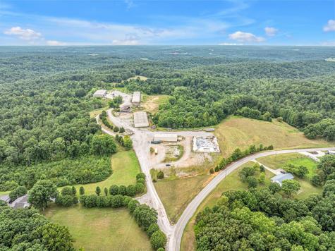 1259 Petty Road White Bluff TN 37187
