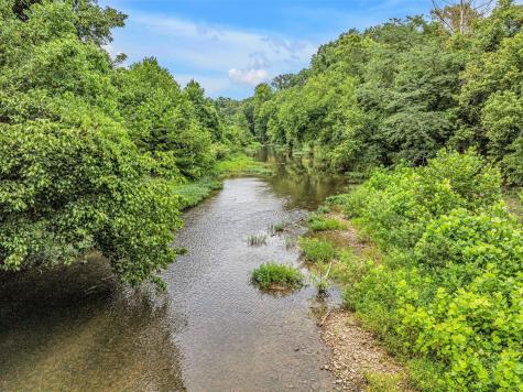 1259 Petty Road White Bluff TN 37187