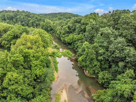 1259 Petty Road White Bluff TN 37187