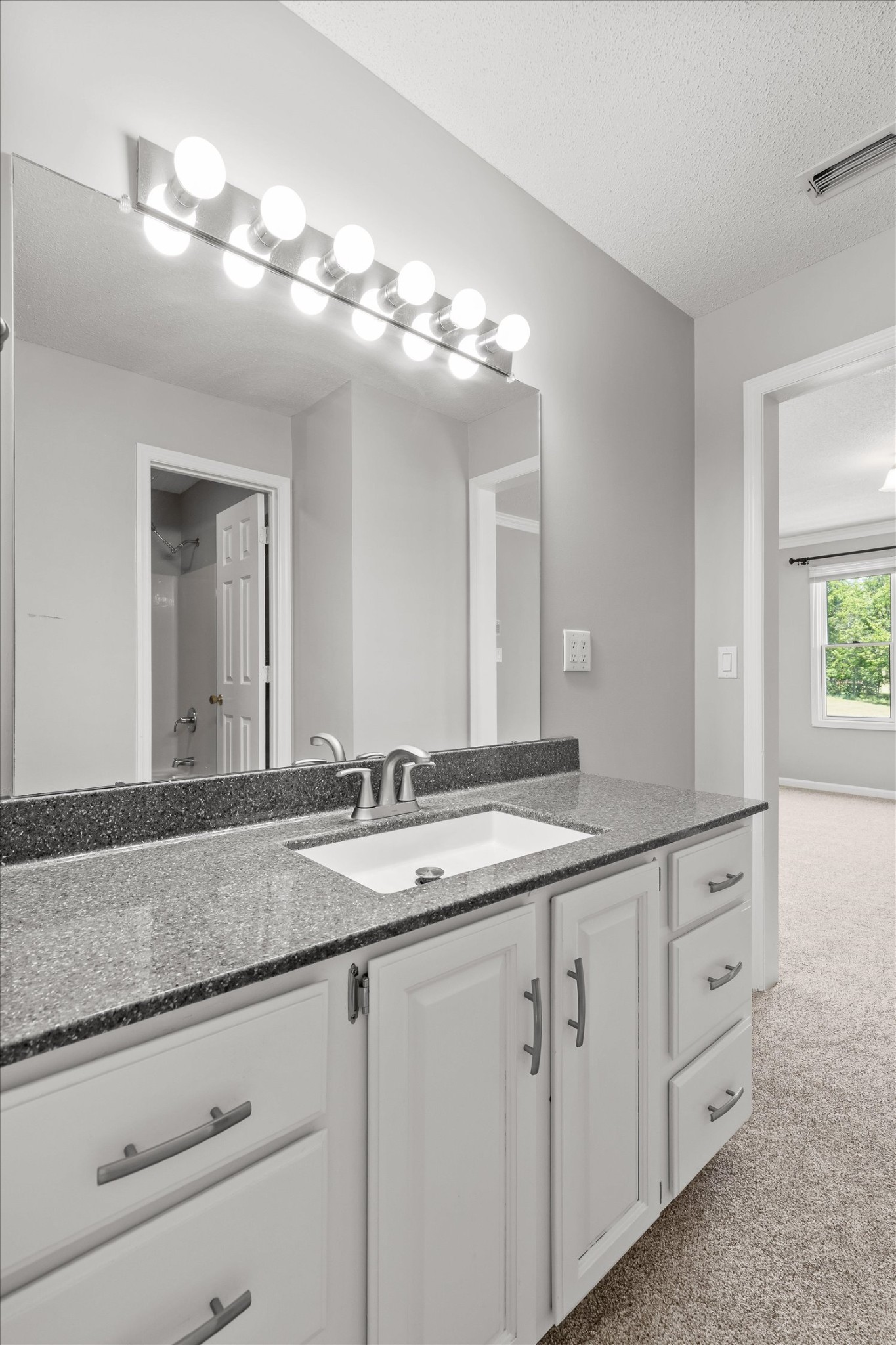 7709 Diamondhead Drive Ooltewah TN 37363