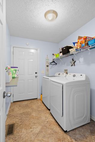 102 Red Oak Court Shelbyville TN 37160