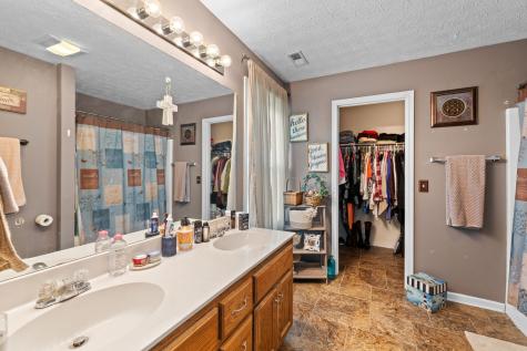 102 Red Oak Court Shelbyville TN 37160