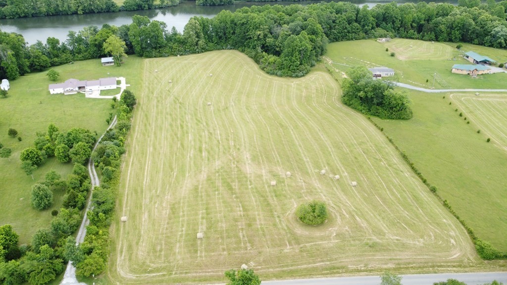 17 Fairground Lane Whitleyville TN 38588
