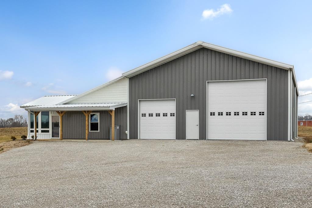 14630 Old Kentucky Road Walling TN 38587