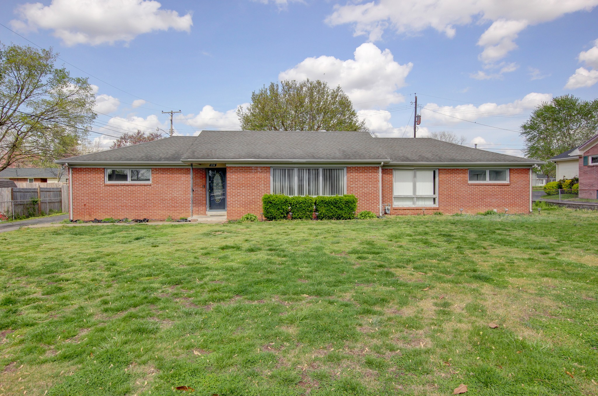 1718 Clarence Drive Hopkinsville KY 42240