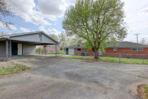 1718 Clarence Drive Hopkinsville KY 42240