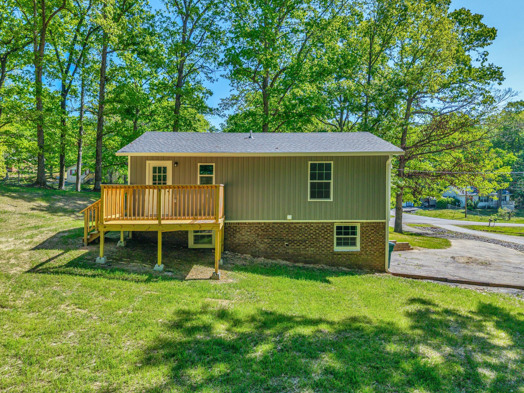 120 Bern Street Waverly TN 37185