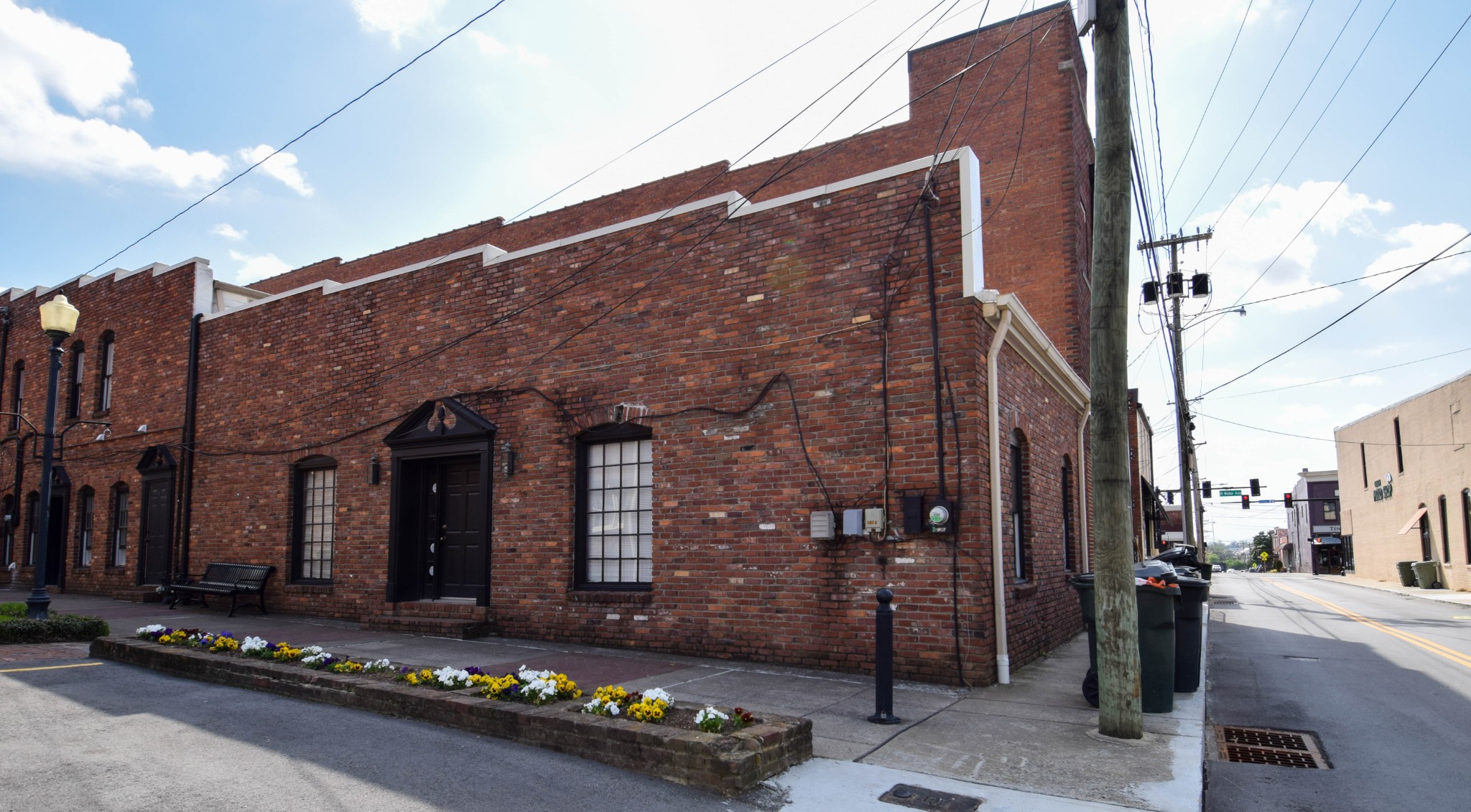 102 Public Square Gallatin TN 37066