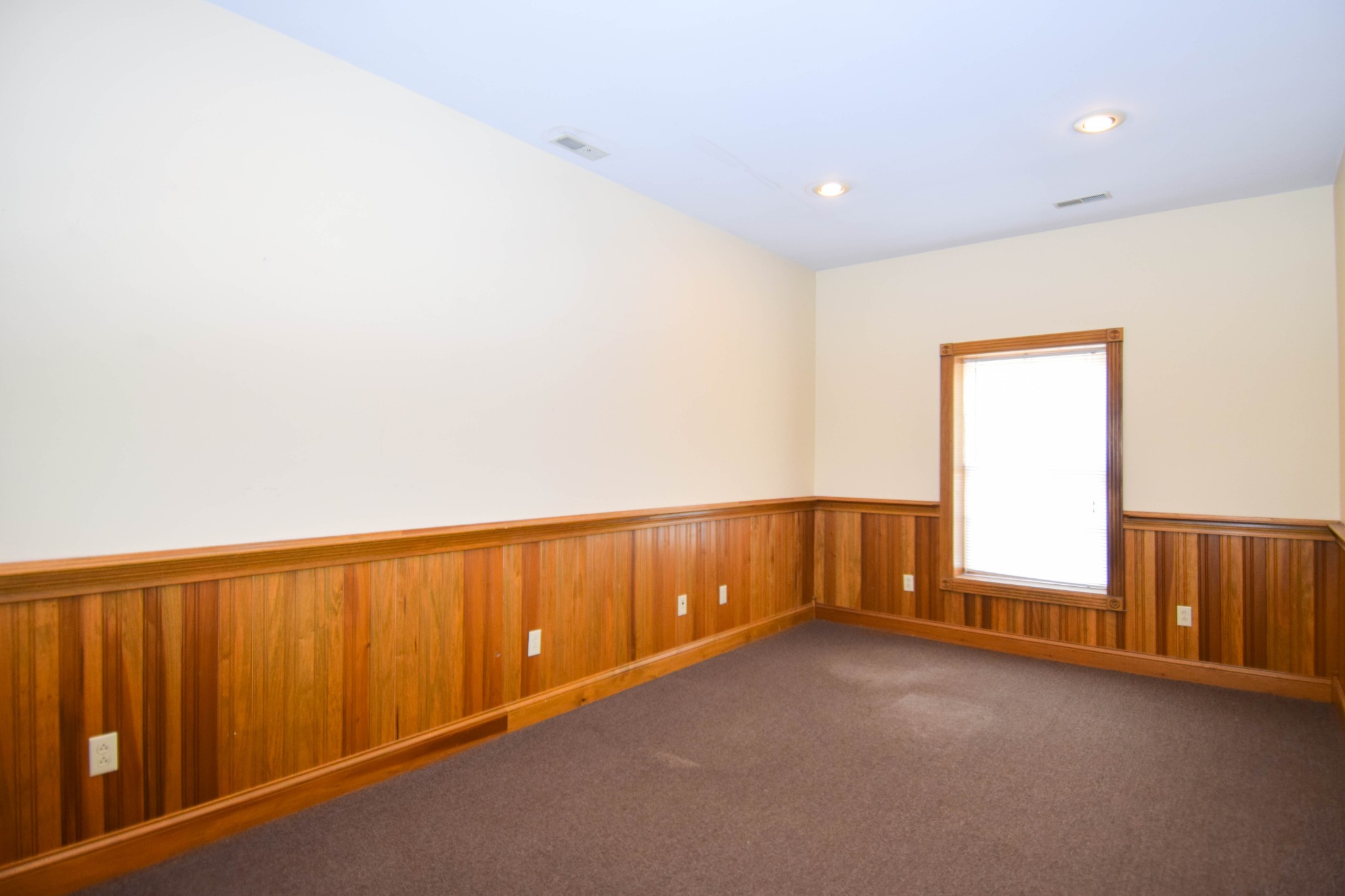 102 Public Square Gallatin TN 37066