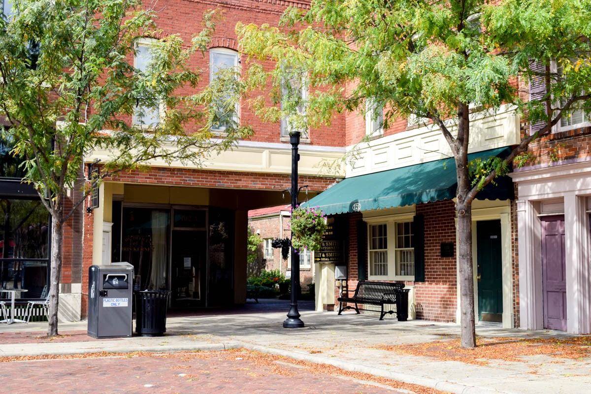 102 Public Square Gallatin TN 37066