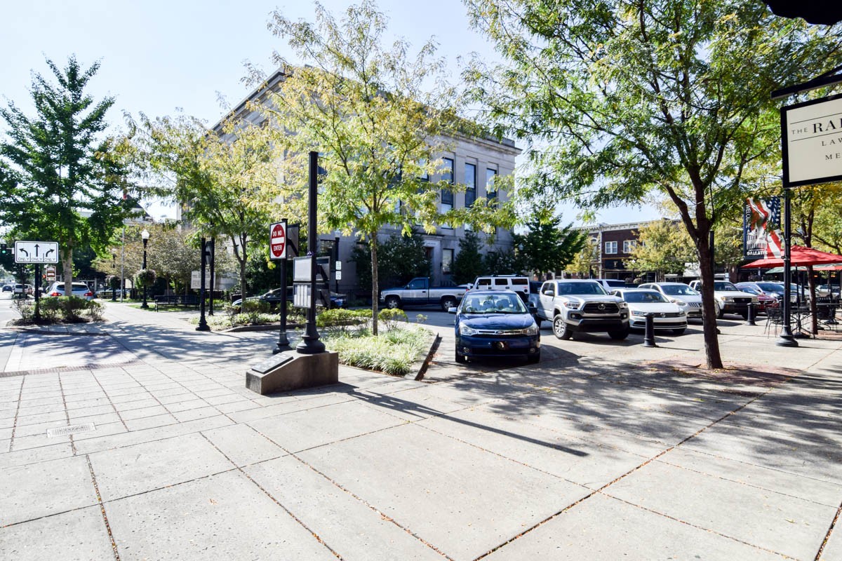 102 Public Square Gallatin TN 37066