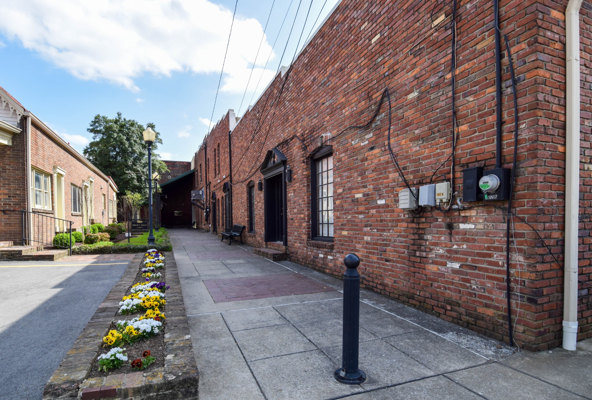 102 Public Square Gallatin TN 37066