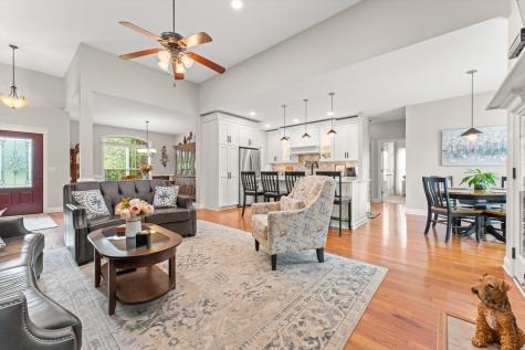 1053 Willow Circle Clarksville TN 37043