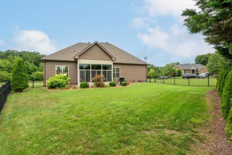 1053 Willow Circle Clarksville TN 37043