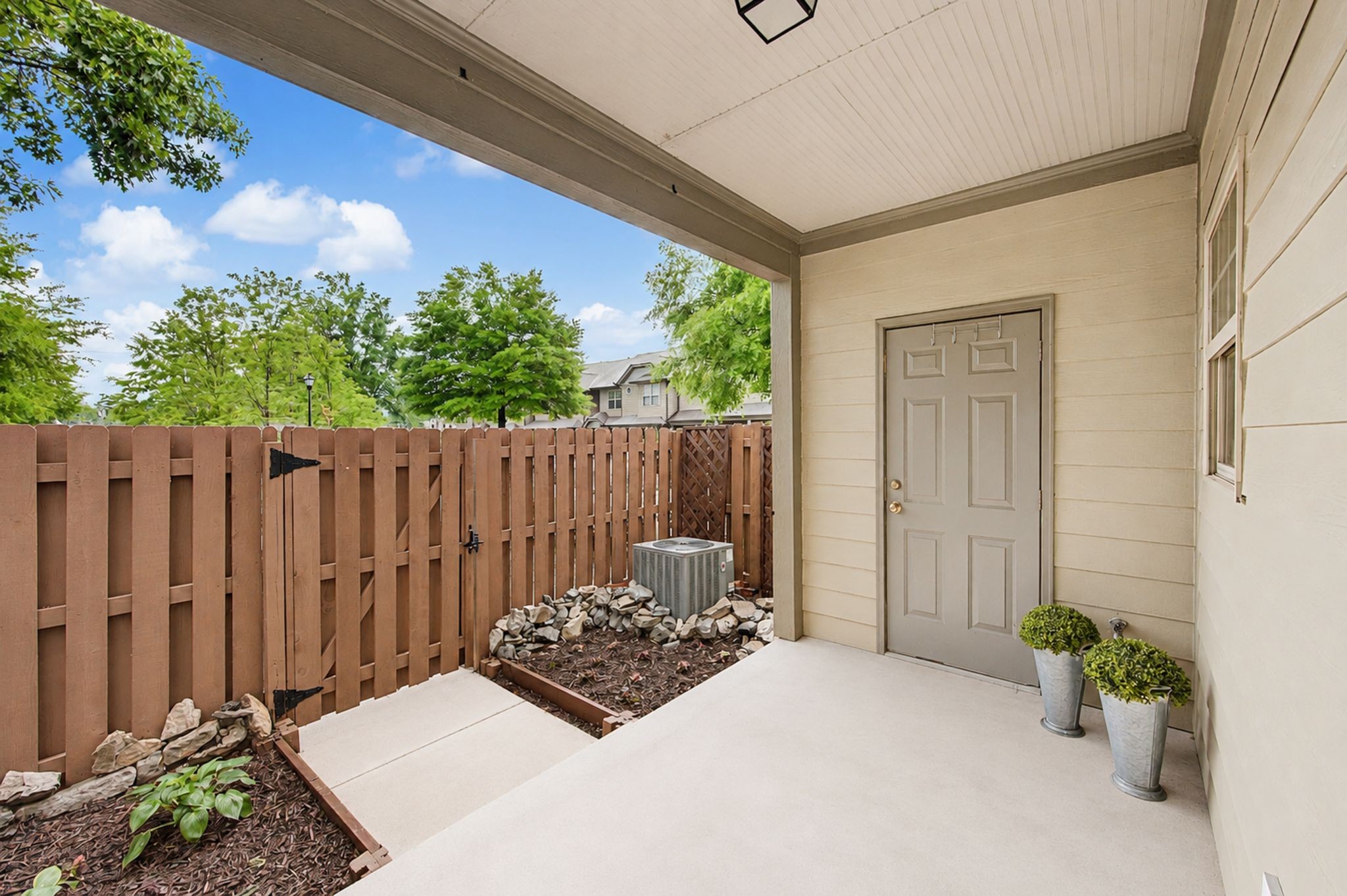 2048 Elliott Avenue Nashville TN 37204