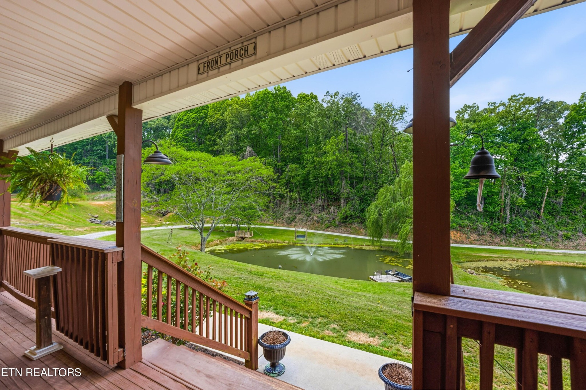 1913 E Union Valley Road Seymour TN 37865