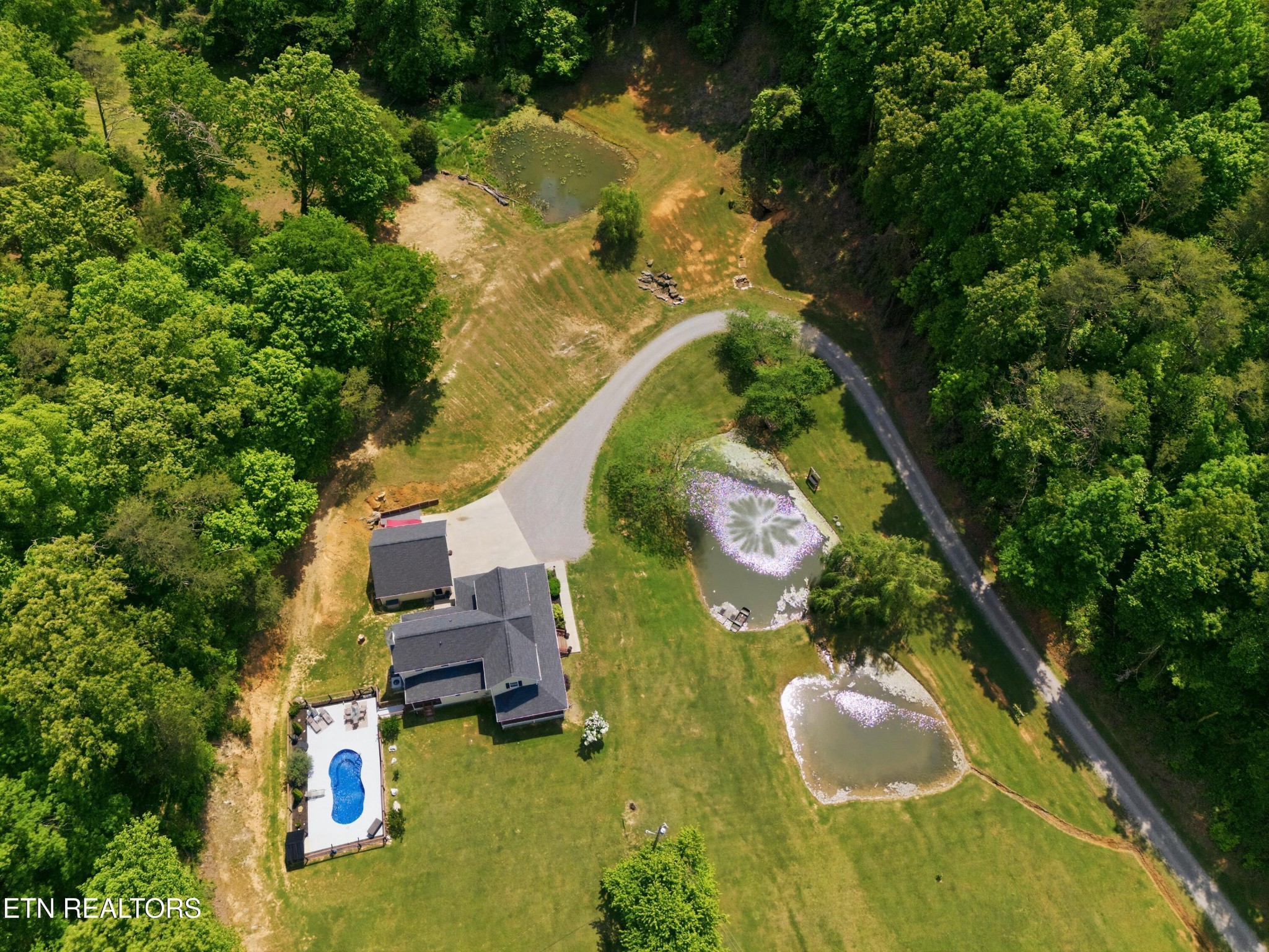 1913 E Union Valley Road Seymour TN 37865