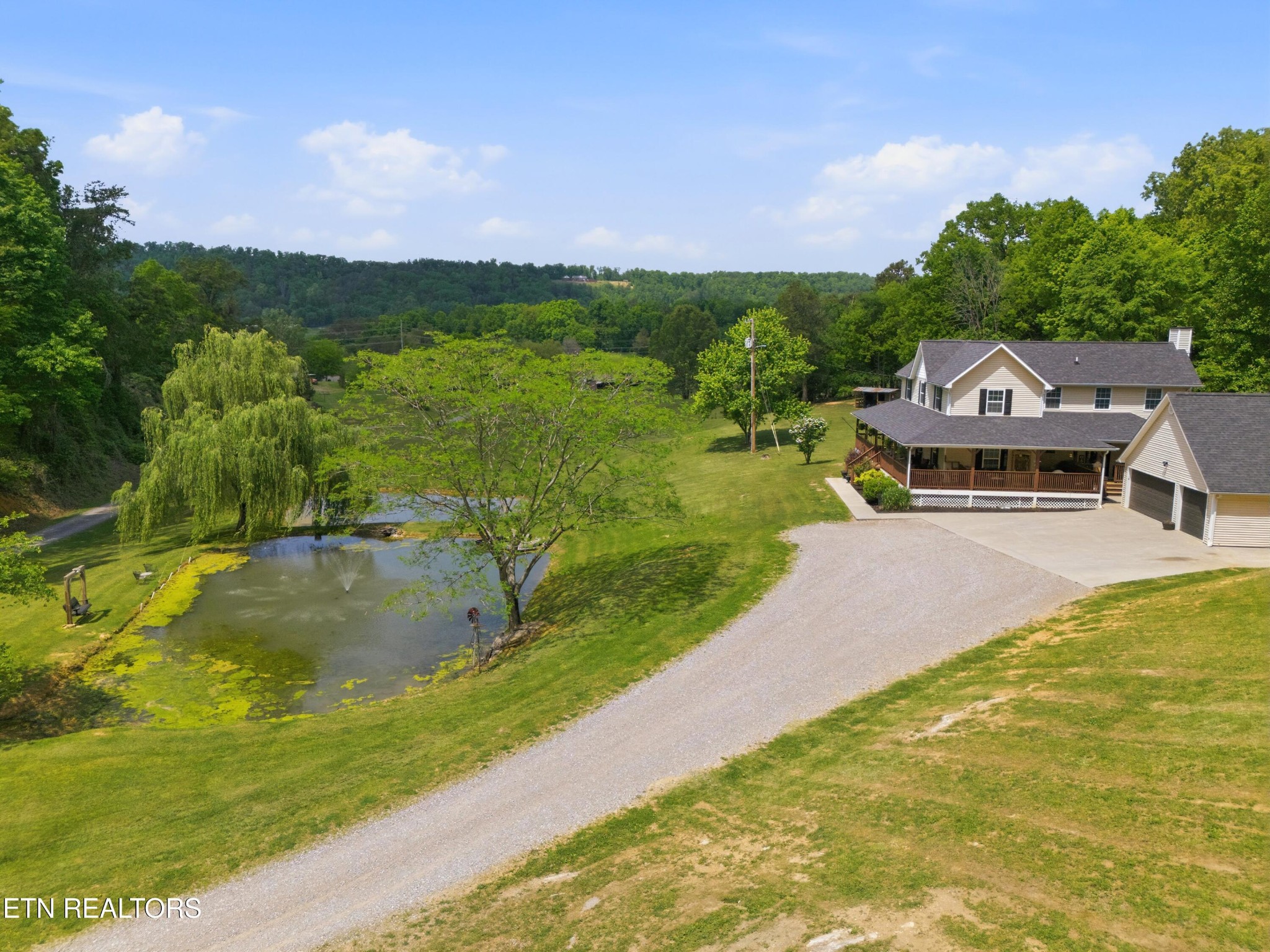 1913 E Union Valley Road Seymour TN 37865