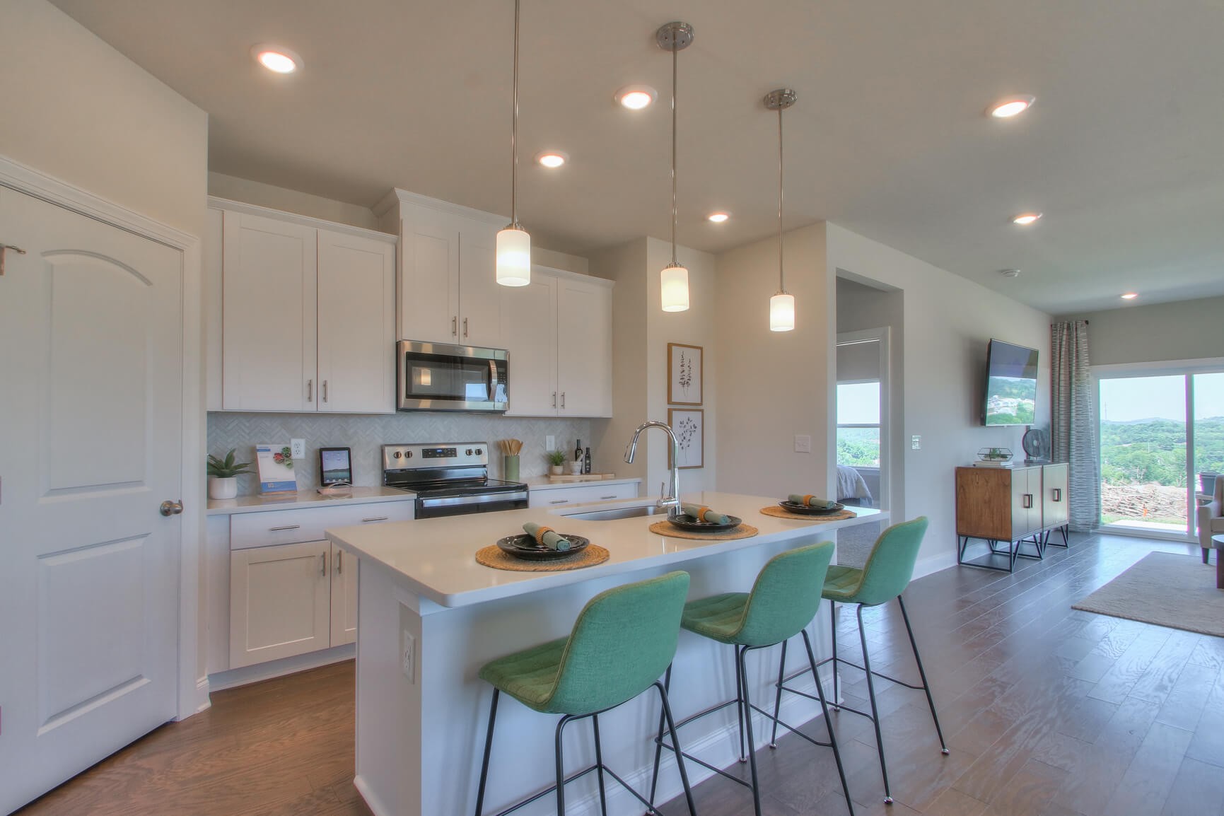 1774 Flora Grove Hermitage TN 37076