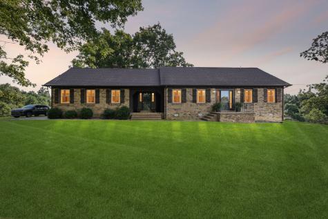 3085 Highway 47 N White Bluff TN 37187