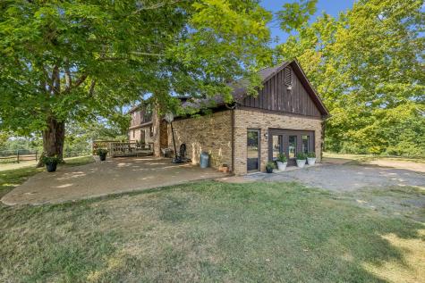 3085 Highway 47 N White Bluff TN 37187