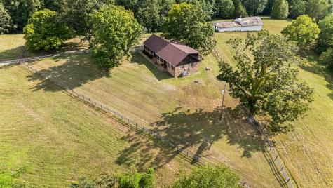 3085 Highway 47 N White Bluff TN 37187