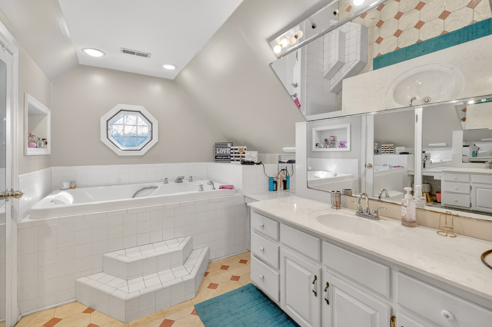 2685 Hampshire Pike Columbia TN 38401