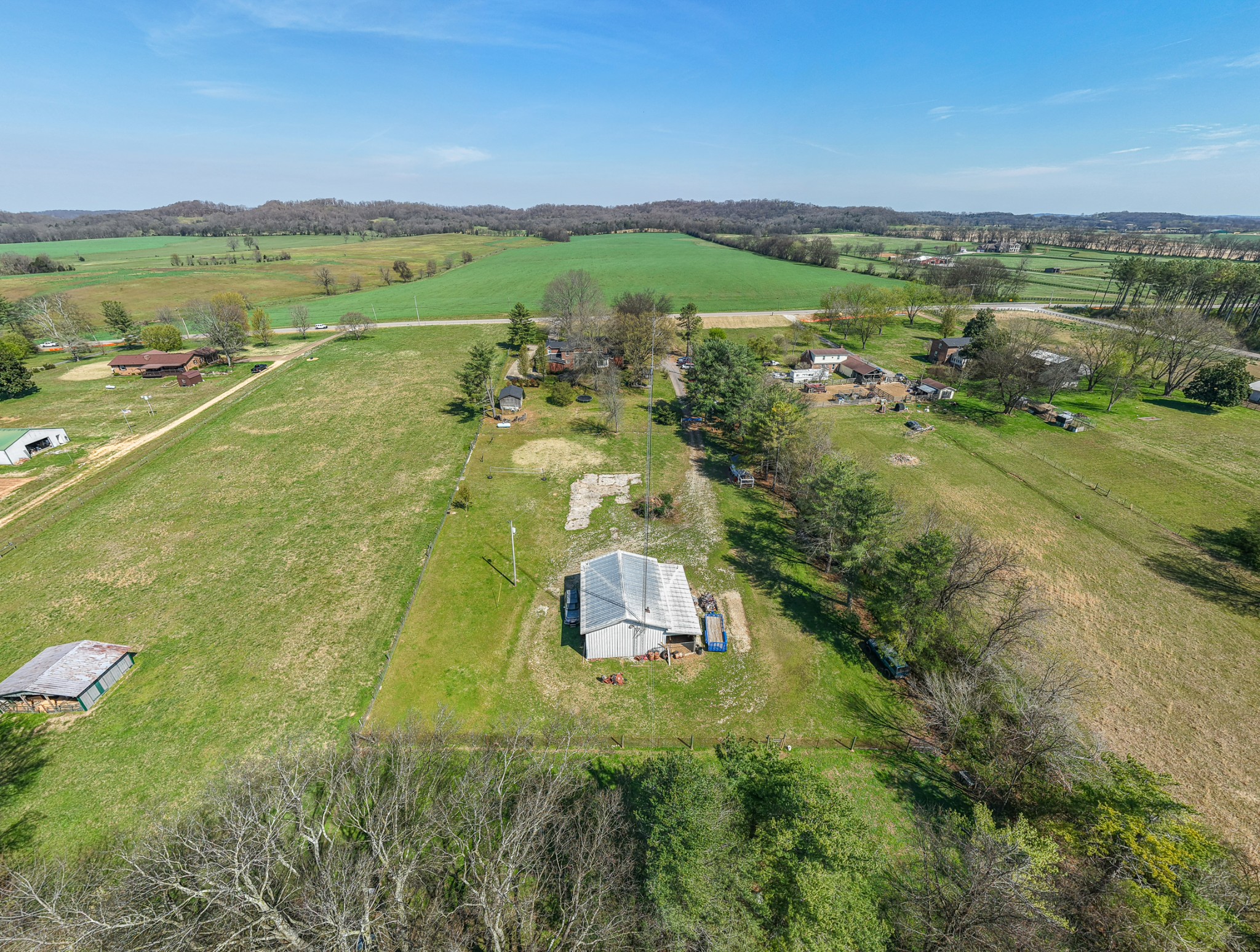 2685 Hampshire Pike Columbia TN 38401