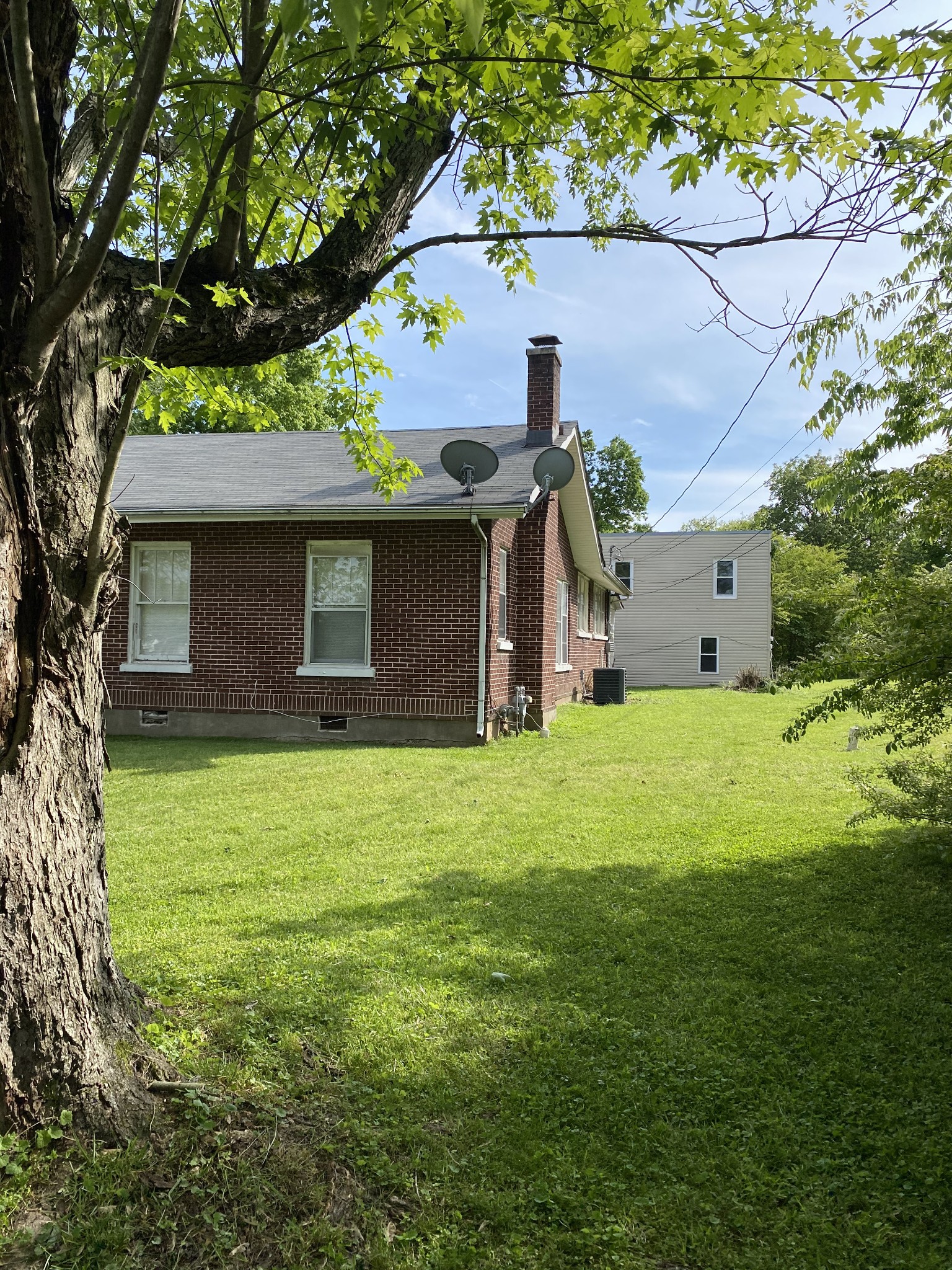 212 W End Avenue Dickson TN 37055