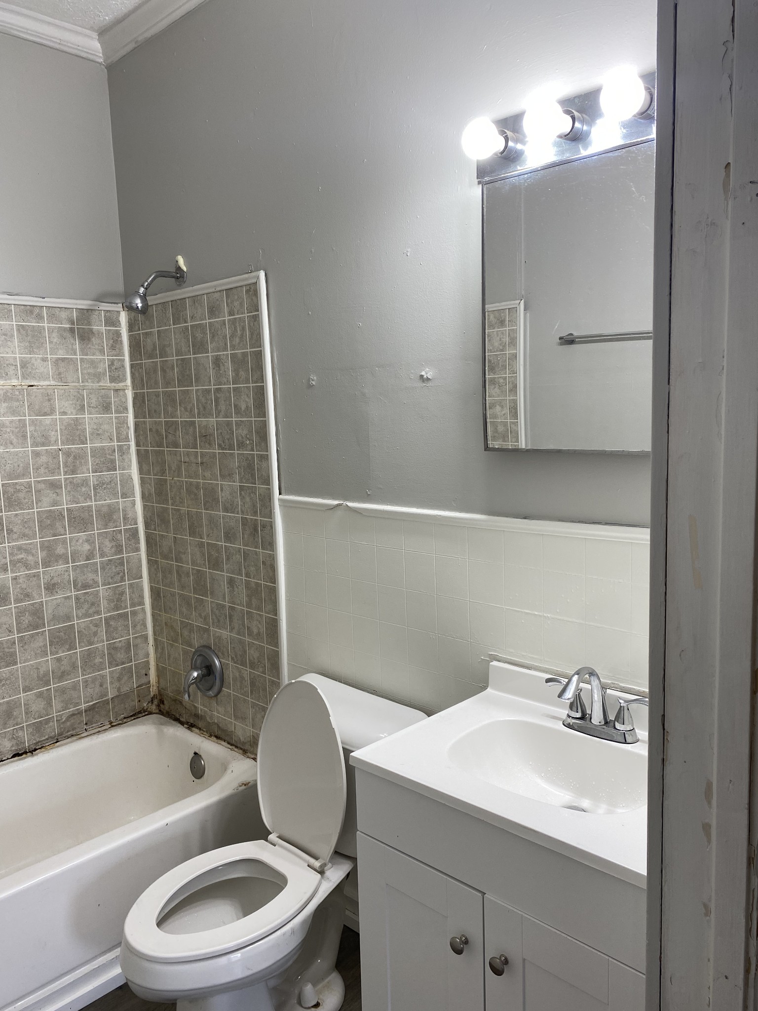 212 W End Avenue Dickson TN 37055