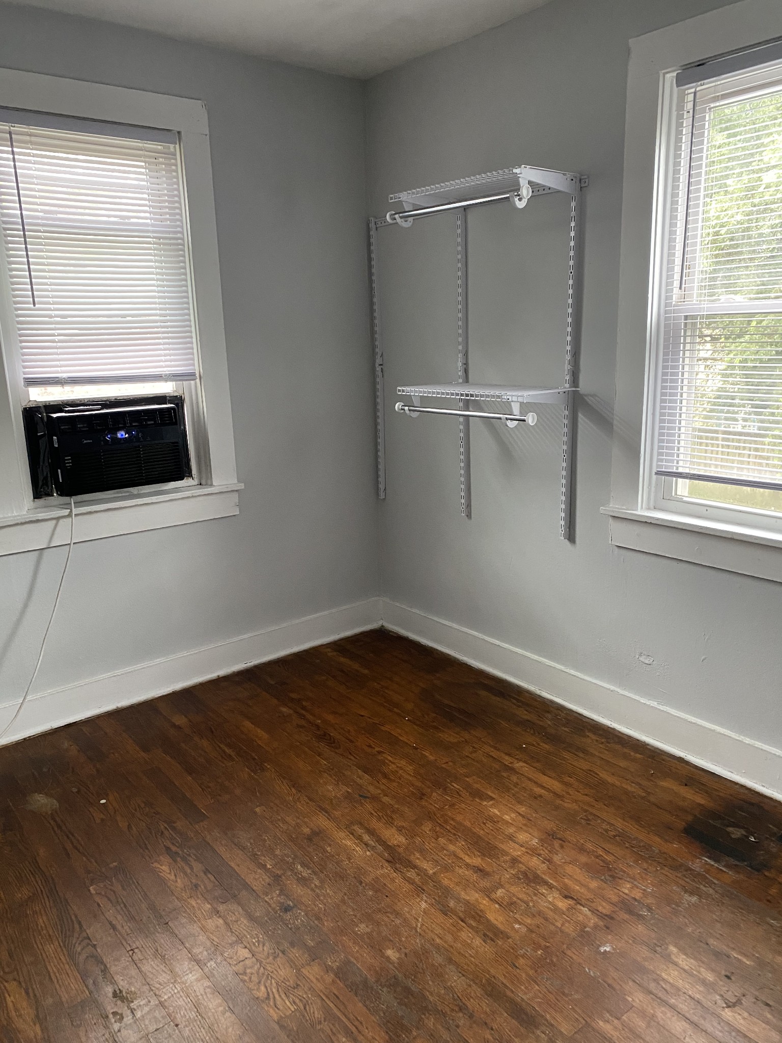 212 W End Avenue Dickson TN 37055