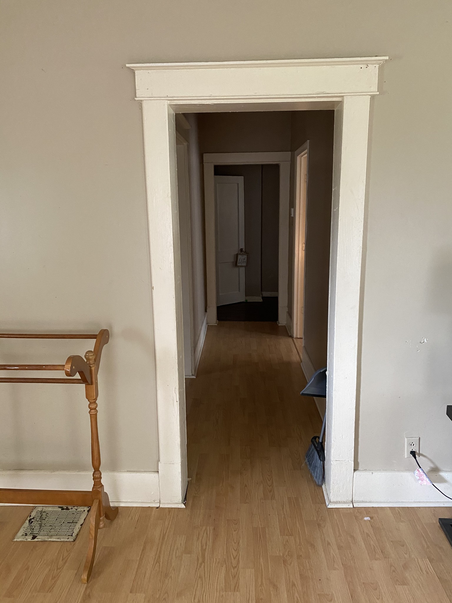 212 W End Avenue Dickson TN 37055