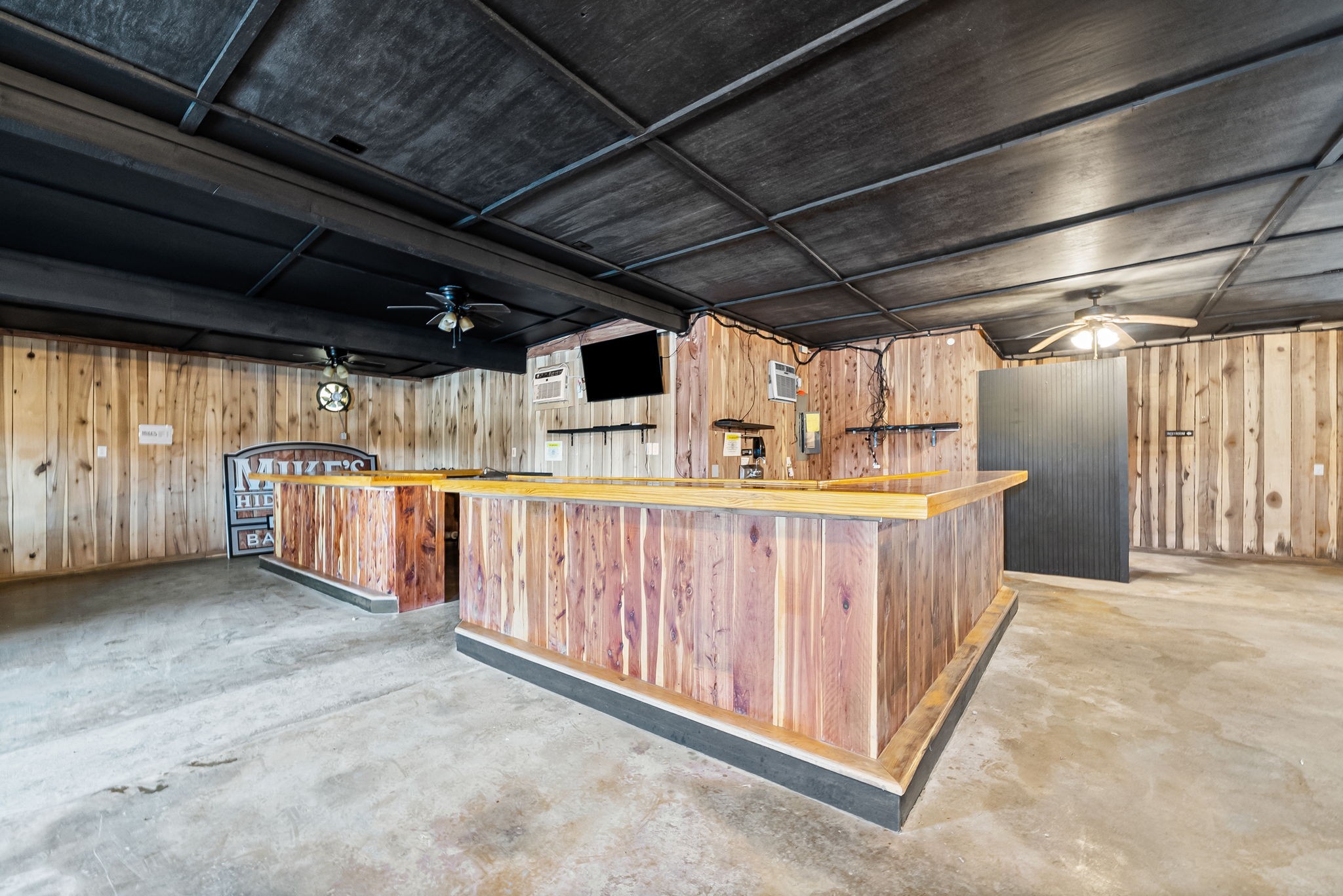 1095 White Oak Road Stewart TN 37175