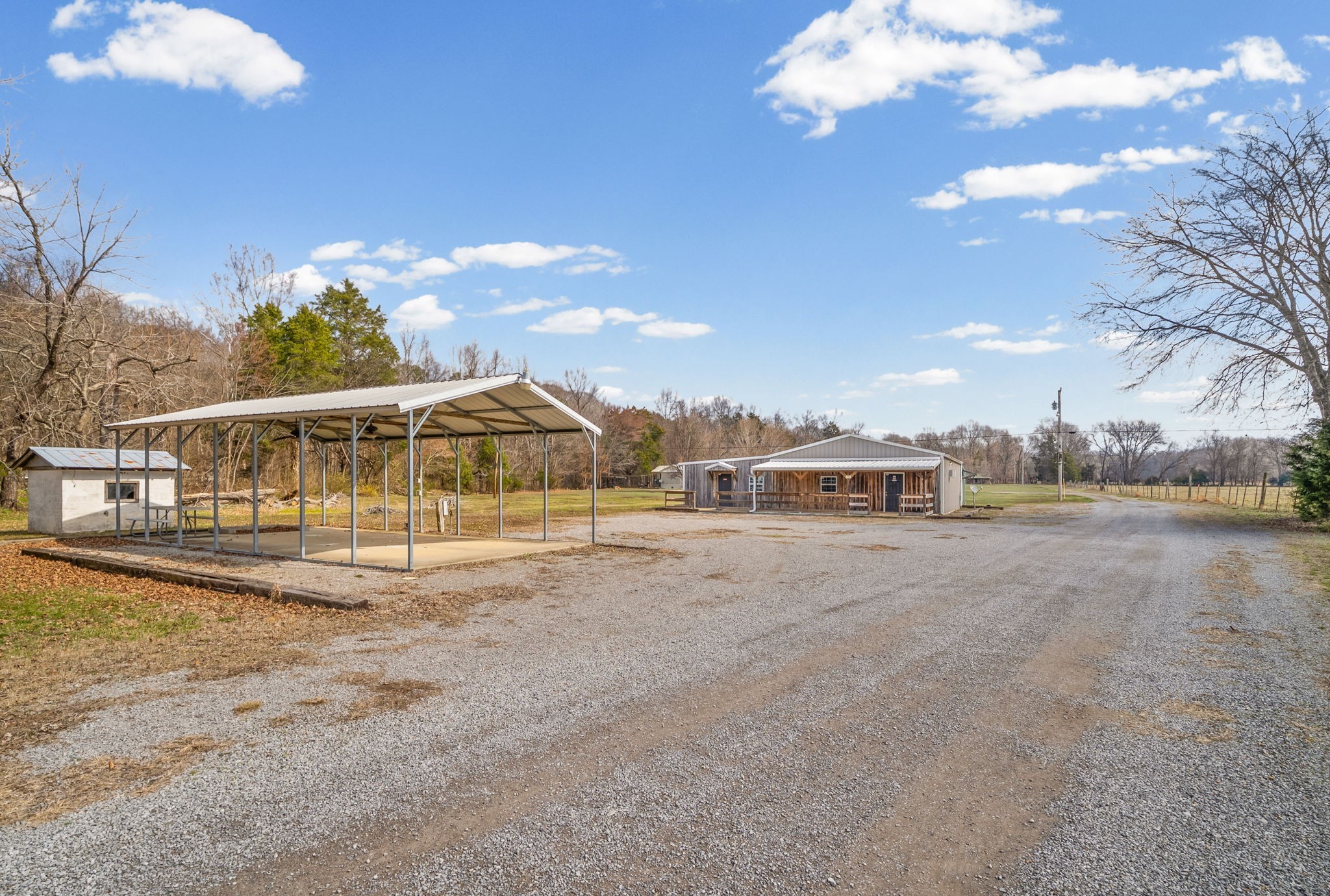 1095 White Oak Road Stewart TN 37175